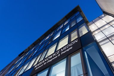 Behandlung und Therapie im Zentrum