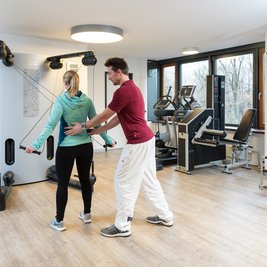 Behandlung und Therapie im Zentrum